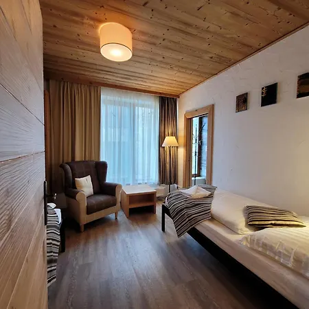 Jasna Centrum Krowka - Free Jacuzzi & Sauna And Chopok View アパート デマノブスカ・ドリーナ